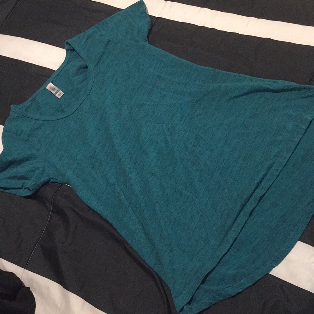 LuLaroe tee Shirt